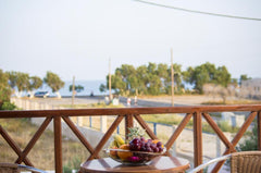 Smaragdi Hotel lies at the famous beach of , Perivolos. An A class Hotel, with t  Luxury Suite in A class hotel 50m to the Beach Room in hotel vacation rental 39285410