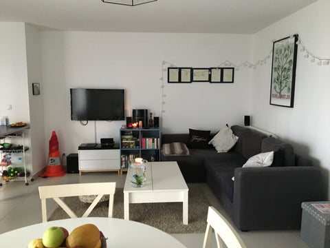 Appartement situé au cœur du quartier Bassin à Flot, à deux pas du pont Jacques  Bordeaux, France Apt Terrasse & Jardin 5 pl. Bordeaux Bassin à Flot Entire condo vacation rental 24876686