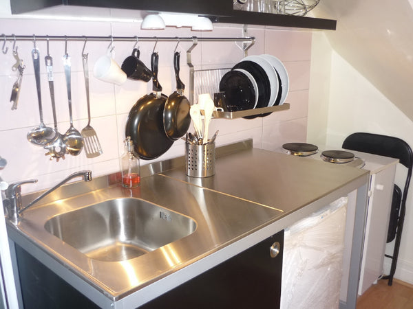 Ravissante studette de 12m2 à 2 min à pied des Champs Elysée et de l'Arc de Trio  Studette à 2 min à pied Champs Elysée Entire rental unit vacation rental 13457587