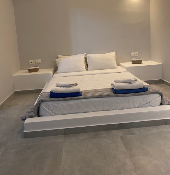 Villa with authentic island character and an inviting ambiance that instantly ma Greece Abrazo Villas 
