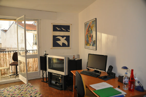 Welcome to a charming studio (40 square meters) in the heart of the area “LA BUT Paris, France Charming studio with terrace Entire rental unit vacation rental 5944849