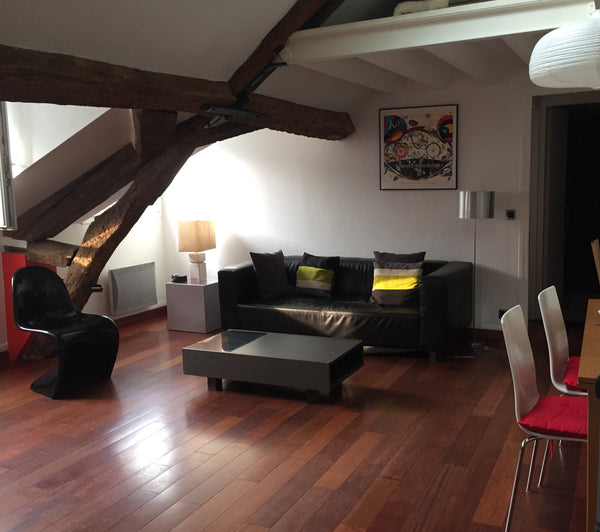 PLEASE READ CAREFULLY<br />Modern 44sqm apartment with mezzanine and open kitche Hong Kong Modern apartment in the heart of the Marais Entire rental unit vacation rental 20272134