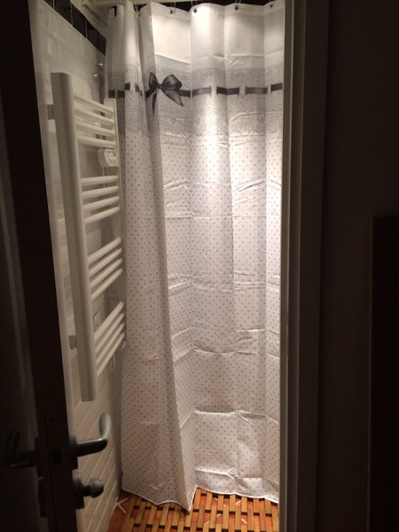 Petit 2 pièces cosy sous les toits. Entre voltaire et bastille. Chambre séparée, Paris, France 2 pieces de 15m2 sous les toits Entire rental unit vacation rental 9948569