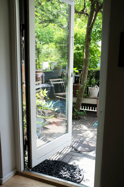 Perfect located ground floor apartment with private garden. <br /><br />Min boli Copenhagen, Denmark Private garden in Vesterbro ! Perfect for kids :-) Entire rental unit vacation rental 13747646
