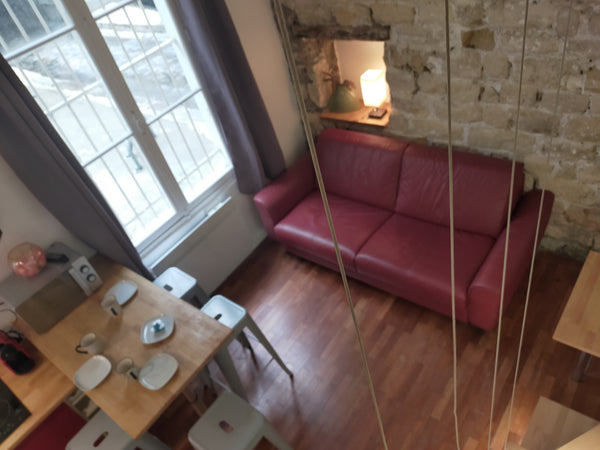 Modern studio recently renovated and  authentic with its old stones of time.<br  Paris, France Paris 09 -LAFAYETTE THEATER DISTRICT Entire rental unit vacation rental 23538040