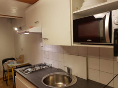 Notre logement un Charmant Studio aux charmes des canuts. Il se compose d'une me Lyon, France Charmant studio Croix-roussien en mezzanine Entire rental unit vacation rental 30498866