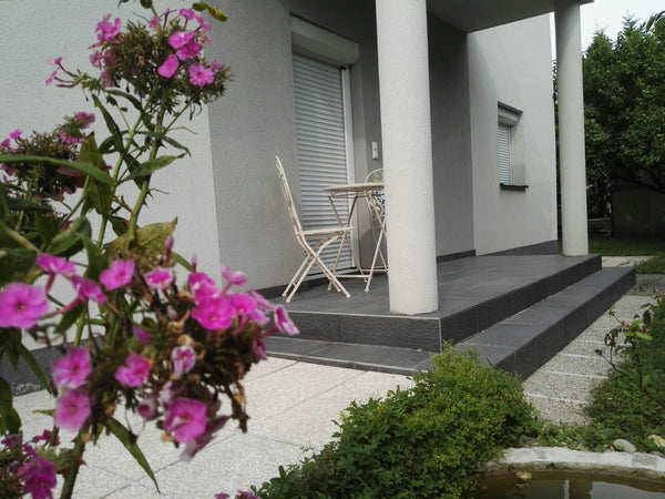 Suite with garden in the 21 st district of Vienna. There are 3 bedrooms,  a livi  Suite with garden in Vienna Entire home vacation rental 37443815
