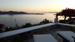 The house is suitable for families looking for calm and relaxing holidays as wel Greece Sunset House- Antiparos Cycladic home vacation rental 16895054