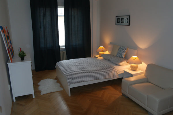 Dear travelers,<br />I'm offering a nice and lovely room in my apartment, locate  Ozzy's Room Private room in rental unit vacation rental 22041400