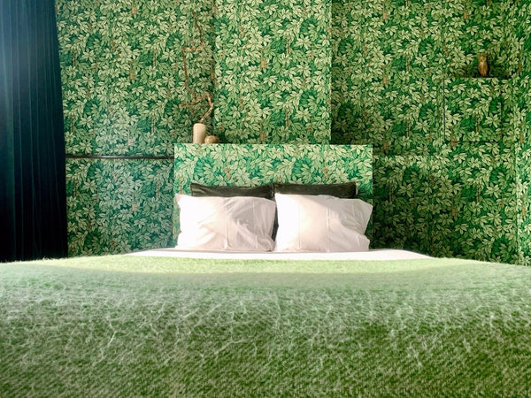 This luxurious and bright room of 35m2 has a seating area, a writing table and a Ghent, Belgium Room n°3 A characteristic suite with wooden floors and high ceilings. Private room in bed and breakfast vacation rental 43235666