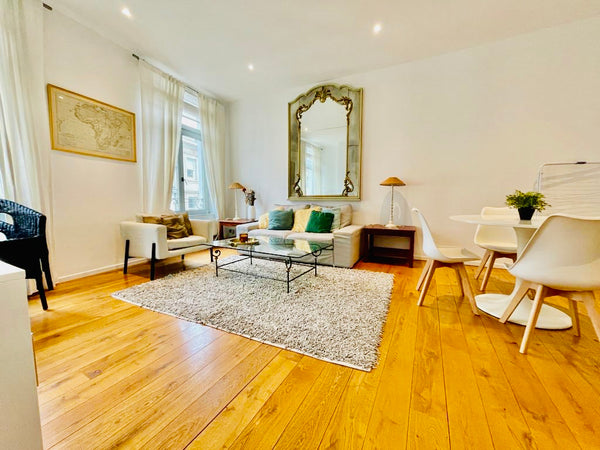 Agréable appartement 2 chambres idéalement situe à 50 metres de la toison d’or,  Dubai, United Arab Emirates Magnifique 2BD dans quartier prestigieux Entire rental unit vacation rental 53255141