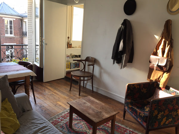 Adorable petit appartement composé d'une chambre avec dressing à disposition ain  Charmant 2 pièces Canal Saint-Martin Entire rental unit vacation rental 18121473