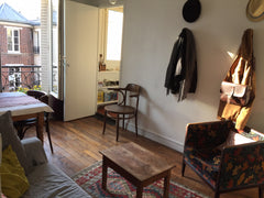Adorable petit appartement composé d'une chambre avec dressing à disposition ain  Charmant 2 pièces Canal Saint-Martin Entire rental unit vacation rental 18121473