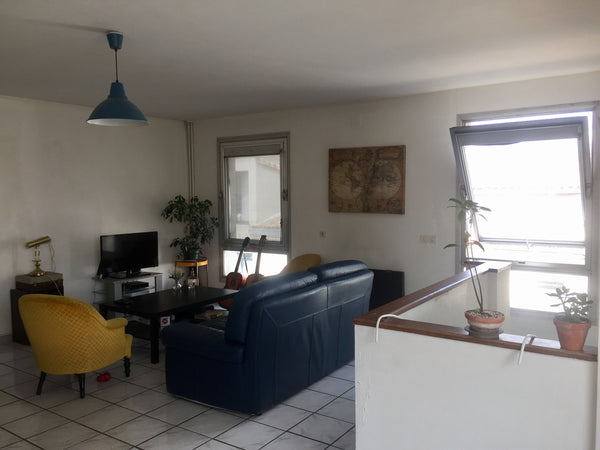 Chambre à 10 minutes du centre de Bordeaux. Private room in home vacation rental 27126117