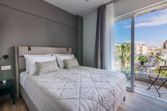 Enjoy a stylish experience at this centrally-located place.<br /><br /><b>Licens Glyfada, Greece Raise Kornarou City Stay 24 Entire rental unit vacation rental 619374764822449245