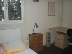 Vous apprécierez mon logement pour le calme et l'emplacement : au centre de Pari Paris, France Chambre de 11m2 dans un appartement de 4 pièces. Private room in rental unit vacation rental 13554407