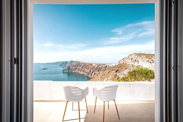 Perched on the side of the cliff, these modern, renovated apartments offer a spe Greece Caldera St. M - spectacular view of caldera Entire home vacation rental 35149902