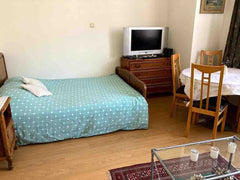 chambre privée dans un appartement à 50 m de la station de métro Osseghem, à +/- Brussels, Belgium Chouette chambre à Bruxelles Private room in rental unit vacation rental 51587193