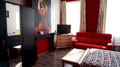 Apartment completely renovated, modern and comfortable.<br />Ideal for 1-4 peopl Brussels, Belgium Appartement "Lisa" - Gare du Midi Entire serviced apartment vacation rental 1184573