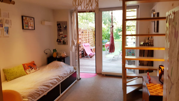 Petite chambre calme dans magnifique petite maison typique du coin du balai.<br  Watermaal-Bosvoorde, Belgium Chambre accès directe sur terrasse et jardin Private room in home vacation rental 28486188
