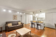 Just 2min from all station.<br />One queen bedroom and sofabed.<br />All you nee  Condo in New York · 1 bedroom · 2 beds · 1 bath Entire condo vacation rental 27292217