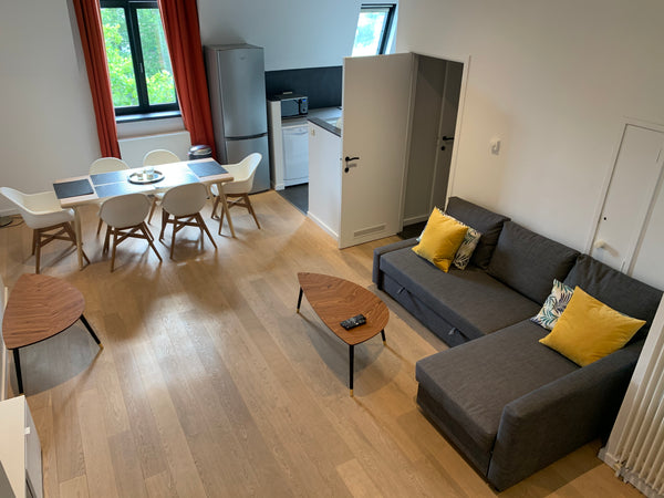 Magnificent 2 Bedroom Duplex on the top floor (with elevator!) Of a mansion loca Uccle, Belgium Duplex in Louise Entire rental unit vacation rental 44041313