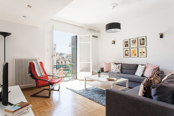 Bright, airy and spacious apartment, is ideal for up to 4 people. Perfectly loca GR Bright flat a step from Metro station Entire condo vacation rental 557084648314149517