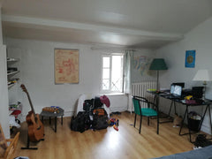 Bonjour,<br />je sous-loue ma jolie chambre pendant le mois d'août. Plus courtes Heidelberg, Germany Chambre dans colocation à 10min de Perrache Private room in rental unit vacation rental 36597910