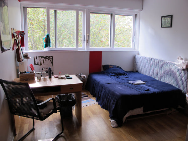 Bonjour à tous!<br /><br />Nous habitons un grand appartement idéalement situé ( Lyon, France Chambre dans grand appartement! idéalement situé! Private room in condo vacation rental 22073930