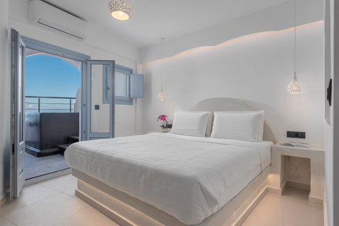 Premium Suites with Sea View can accommodate up to 2 adults plus one child. All   Premium Suite, Hot Tub | Sole d'oro Luxury Suites Entire rental unit vacation rental 48410055