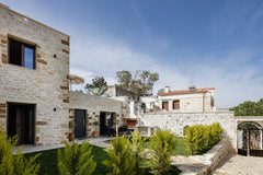 Stone project is a fully renovated 76 sq. m.<br /><br /><b>The space</b><br />un Rethimnon, Greece Stone project house,Near tavern,cafe,supermarket Entire home vacation rental 617809633731988508