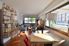 Appartement de 3 pièces, confortable et chaleureux, idéalement situé pour partir Paris, France Charmant 3 pièces à Jourdain Entire rental unit vacation rental 6491409