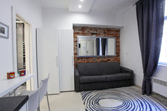Newly renovated apartment in a building located in the heart of Prague The apart Milan, Italy The Studio Flat -1 bedroom Prague 1 Entire rental unit vacation rental 191554