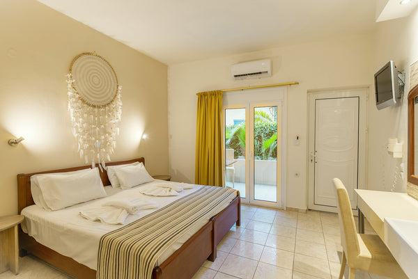 The Studio is located in a family run small complex with a homely atmosphere. Ma Malia, Crete, Greece Studio for 2 Close to the Beach Entire rental unit vacation rental 13198924