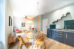 Charmant appartement rénové pouvant accueillir deux personnes, situé au 1er étag Lyon, France Le petit Rochette - Appartement 2 pers- Jean Macé Entire rental unit vacation rental 727351958807264420