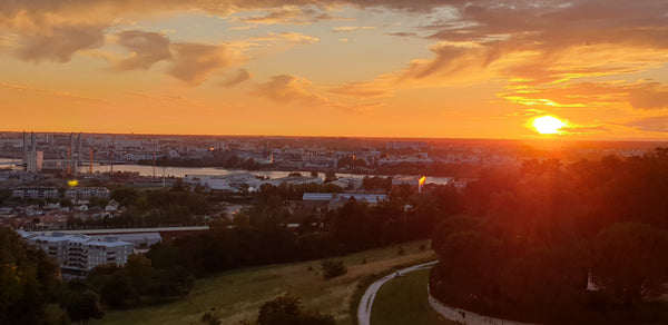 Sur les hauteurs de Cenon, surplombant le parc Palmer, cet appartement offre une Bordeaux, France Appartement Bordeaux Cenon, entièrement équipé Entire condo vacation rental 50306279