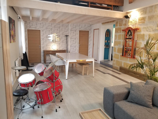 Maison en pierre, lumineuse de 75 m2 avec un extérieur sans vis-à-vis, entièreme Bordeaux, France Echoppe bordelaise avec extérieur privatif Entire home vacation rental 28575965