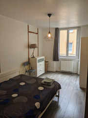 Situé en plein coeur du 1er arrondissement de Lyon, dans un immeuble à deux pas  Lyon, France Appartement hyper centre quartier Sathonay Entire rental unit vacation rental 49997111