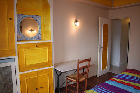 A real bed in a nice room, a private wash room (shower and toilets) and a french Paris, France Great location / private washroom Private room in rental unit vacation rental 2328417