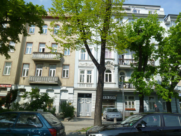 Sunny apartment on 5th floor of old typical Viennese art-deco style building. Ap Salzburg, Austria City appartment next to Prater Entire rental unit vacation rental 2827449