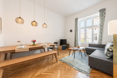 This beautiful, NEW renovated, and completely furnished apartment of about 65 sq Vienna, Austria SLI #7 Apartment - new, quiet and top located Entire rental unit vacation rental 29895516