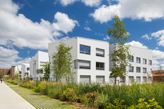 T1 lumineux intégralement équipé avec coin cuisine, salle d'eau et WC. Ce studio  Appartement lumineux dans un Eco quartier Entire rental unit vacation rental 18542781