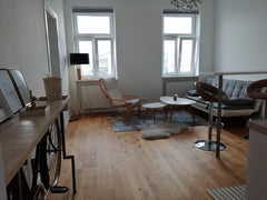Wir vermieten unsere helle und freundliche  Wohnung die 4 - 6 Gehminuten von der Vienna, Austria helle 55m² Wohnung, Nähe U-Bahn/Bahnhof Entire rental unit vacation rental 35792481