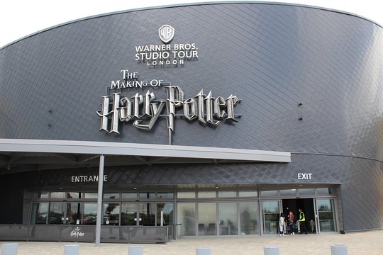 Private Round Trip Transfer: Central London to Harry Potter Warner Bros Studio in Leavesden  Private Tours and Travel Guide Europe London CITY London Destination Tour