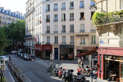 Cosy 3 rooms flat ideally located in the quiet street of Faidherbe neighborhood. Paris, France In the heart of "Faidherbe Village" Entire rental unit vacation rental 6506164