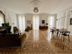 Dans le quartier des antiquaires et du shopping à Lyon, nous vous accueillons da Lyon, France Au cœur de Lyon, un appartement d'exception Entire rental unit vacation rental 721423826442315625