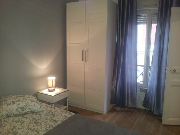 This appartement is perfectly located in Paris, near Montmartre, Moulin Rouge an Paris, France Proche Montmartre, beau deux pièces Entire rental unit vacation rental 2931053