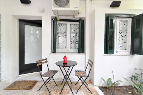 A small 25 sq m. studio located on the ground floor in the courtyard/garden.<br  Athens, Attica, Greece Garden Delight in the city center!! Entire rental unit vacation rental 545520