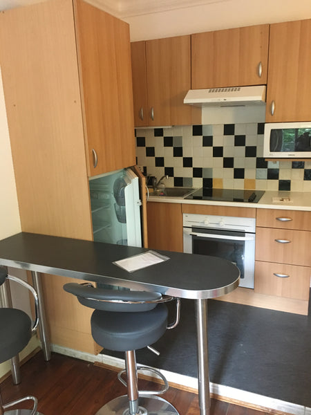 Appartement ancien rénové très récemment donc propre. Il est idéal pour se repos Paris, France 2 pièces proche Montmartre Entire rental unit vacation rental 18735442