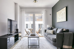 Show up and start living from day one in Vienna with this bright one-bedroom Blu Vienna, Austria Landstraße 1BR w/ Elevator & Playglound, Calm Area Entire rental unit vacation rental 653416540004393835